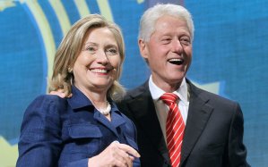 Bill-Clinton-pranks-Hillary-ftr